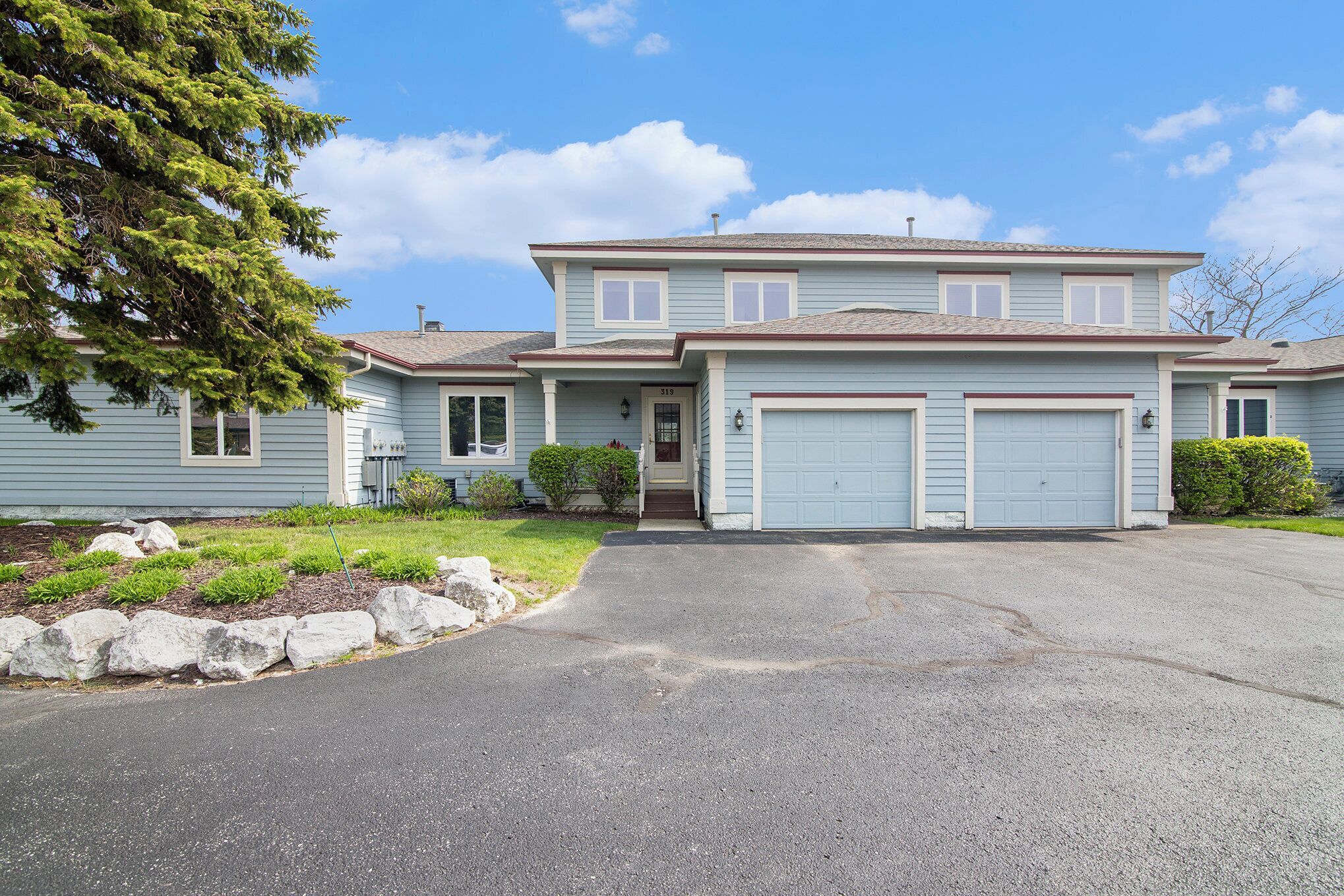 REMODELED Harbor Condo Steps to Lake MI