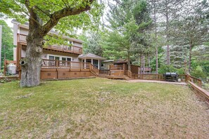 Exterior - Steps to Lake Michigan & Silver Lake Channel (Mears)