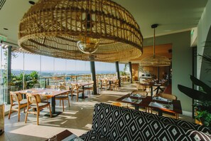 Desayuno buffet incluido todos los días