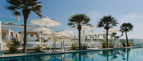 Piscina stagionale all'aperto