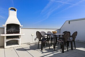 Outdoor dining - ATIC - Only Families (Cambrils)