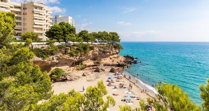 MASIA2 adosado jardín privado, BBQ y piscina comun