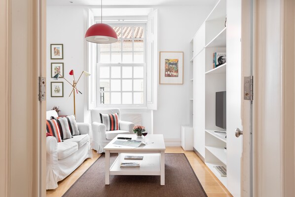 Smart TV, toys, books