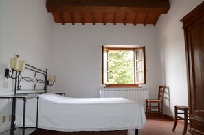 2 Schlafzimmer, Schreibtisch, Reisekinderbett, kostenloses WLAN