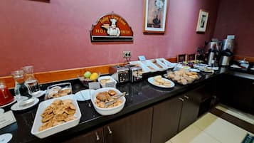 Free daily buffet breakfast