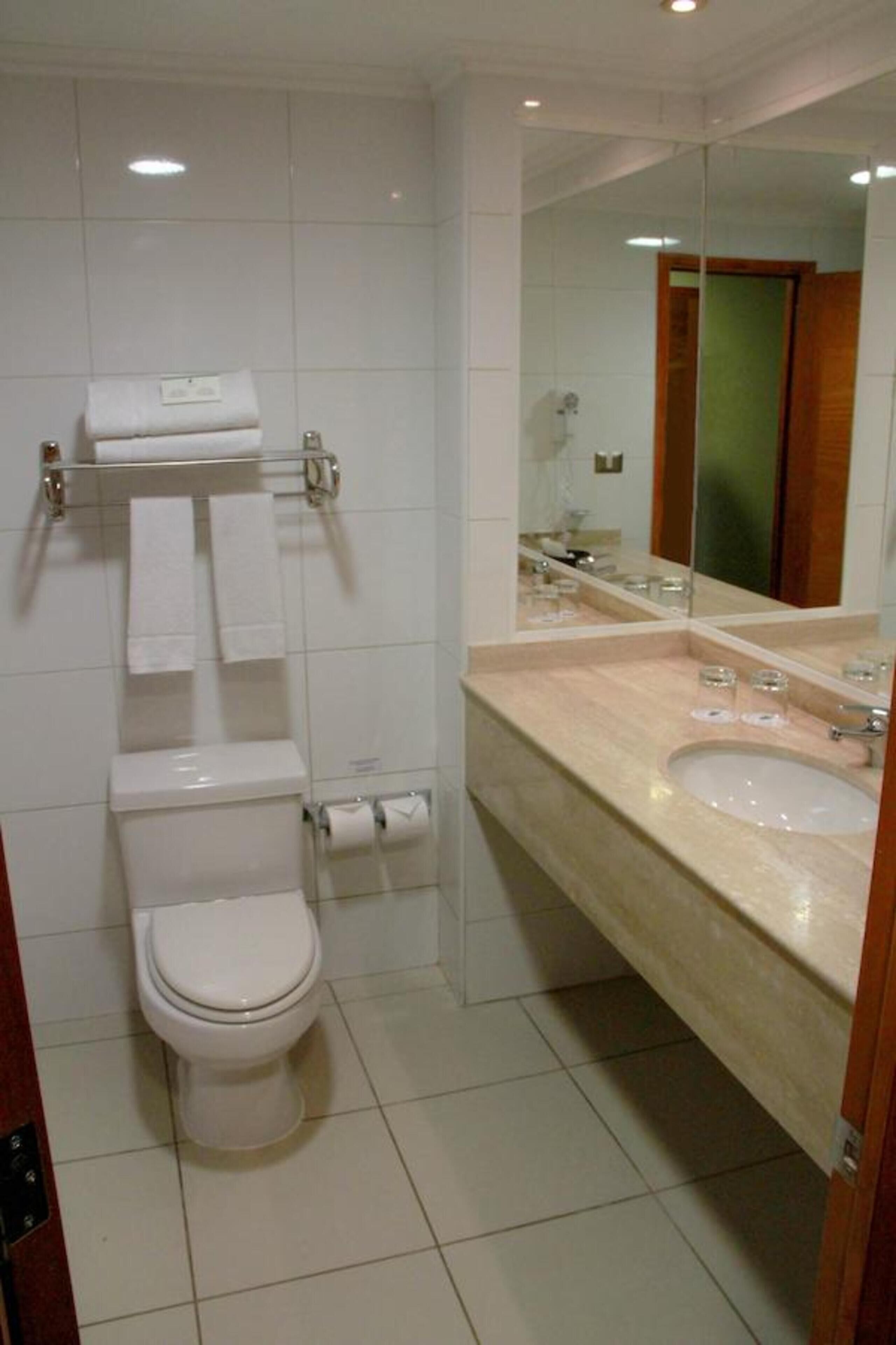 minibar, in-room safe, desk, free wifi