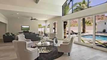 Pemandangan dari properti