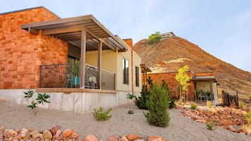 Room, 2 Bedrooms (Casita) | Premium bedding, down duvets, Tempur-Pedic beds, in-room safe
