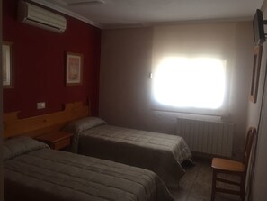 Rollaway beds, free WiFi