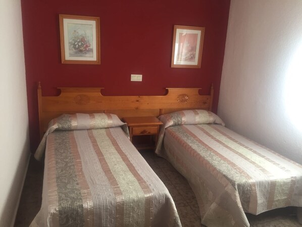 Rollaway beds, free WiFi