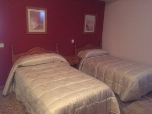 Rollaway beds, free WiFi