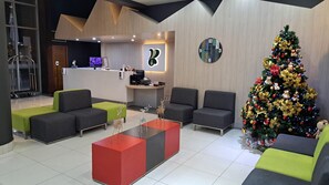 Lobby - Diego de Almagro Talca Express (Talca)