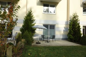 Terrace/patio - Coastal Forest - Apartment large Eikkater 8 (Gelbensande)