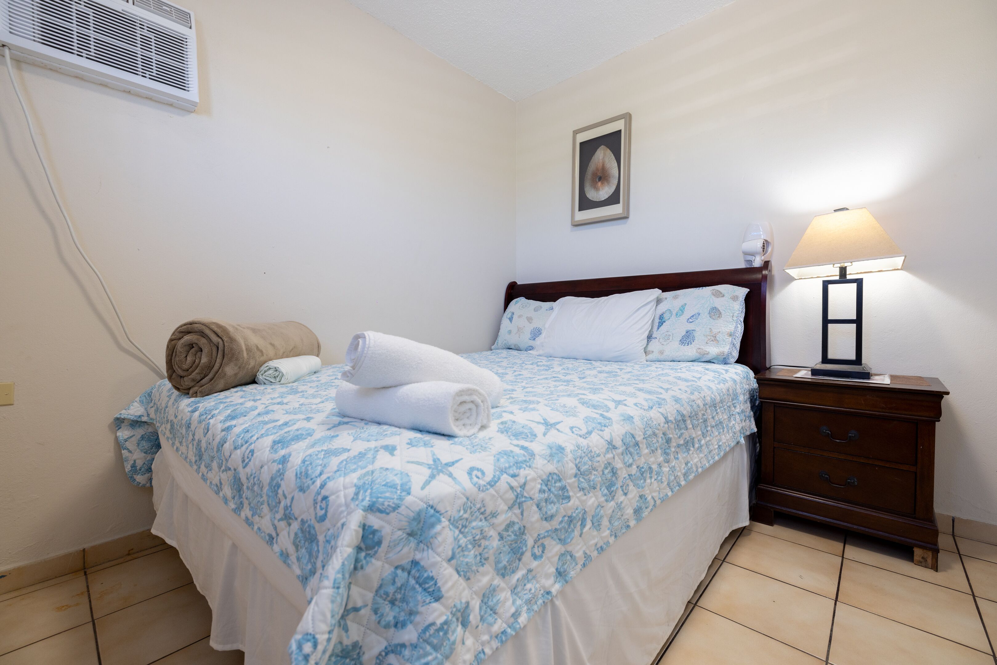 Apartment, 2 Bedrooms | 2 bedrooms, desk, blackout drapes, free WiFi