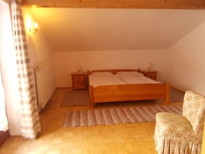 2 Schlafzimmer, Bettwäsche