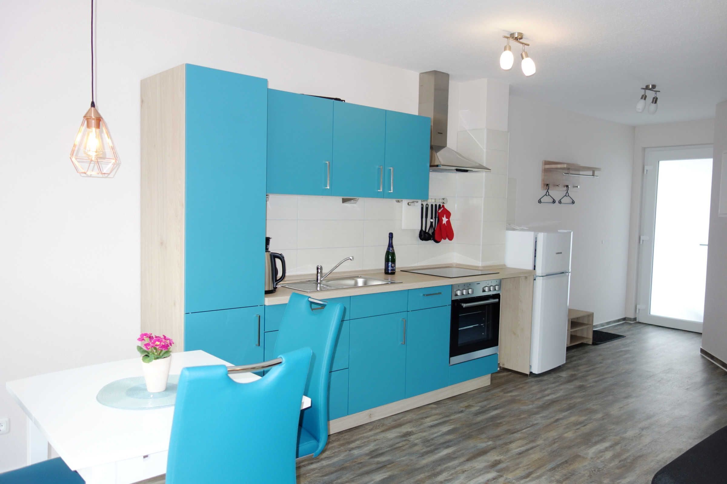 Fridge, oven, dishwasher, coffee/tea maker