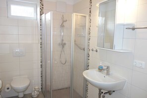 Shower - Coastal Forest - Apartment Igel 40 EC - Coastal Forest - Apartment Igel 40 (Ground floor) (Gelbensande)