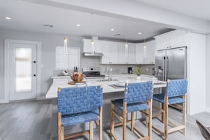 Villa, 3 Bedrooms, Non Smoking | In-room dining - 3 Bedroom Hideaway (Scottsdale)