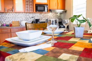 House, 3 Bedrooms | Private kitchen