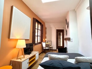 Free WiFi, bed sheets - Le Studio Croix Baragnon (Toulouse)