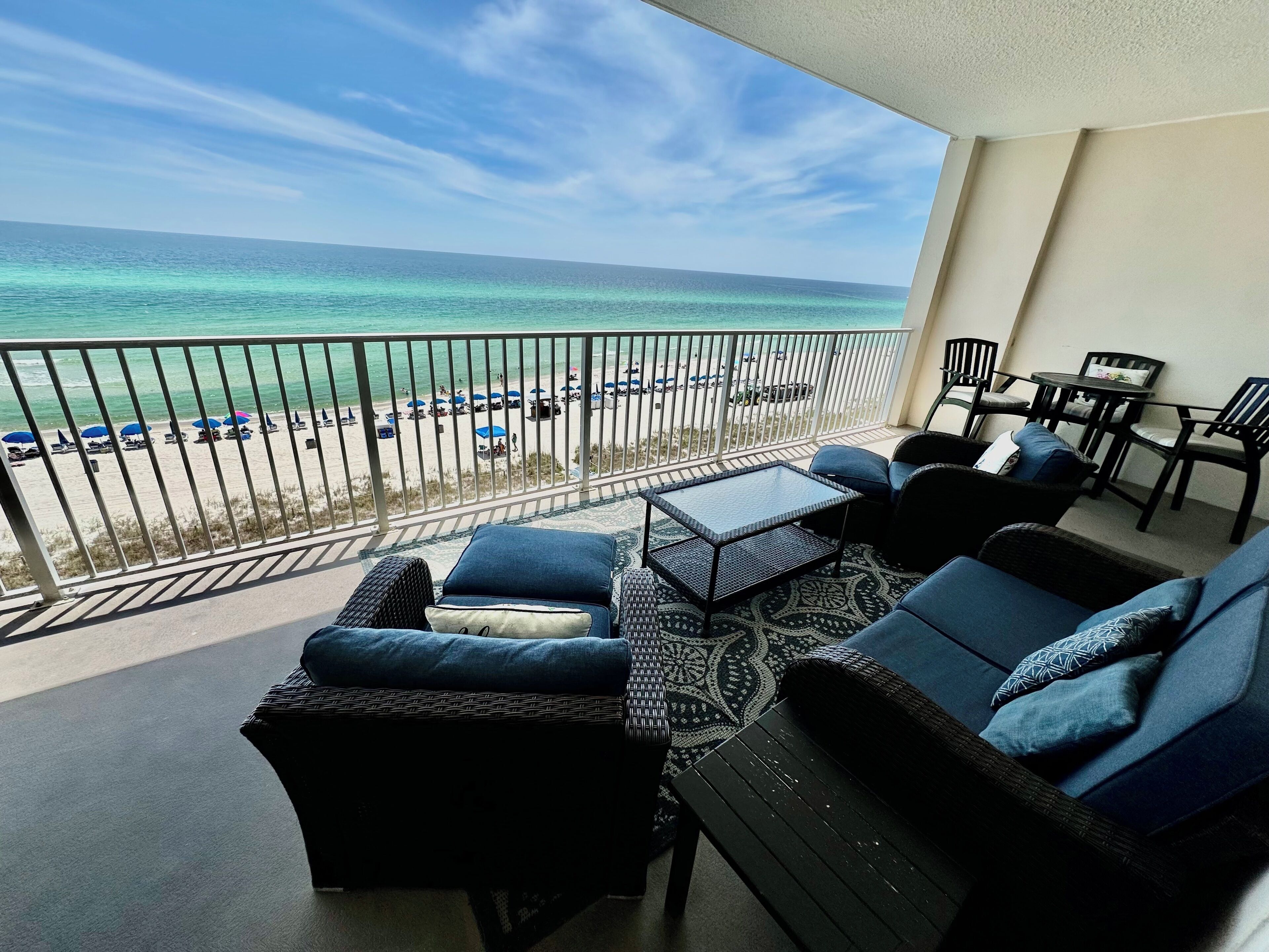 Beautiful Ocean Reef, Low 6th Floor, 6 Beds with Bunks! Free Beach Chairs!