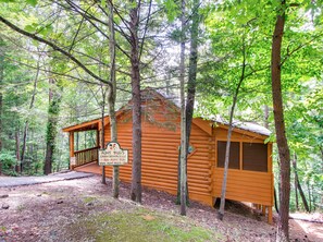 Exterior - Pet-Friendly | Hot Tub | Secluded | Jacuzzi (Sevierville)