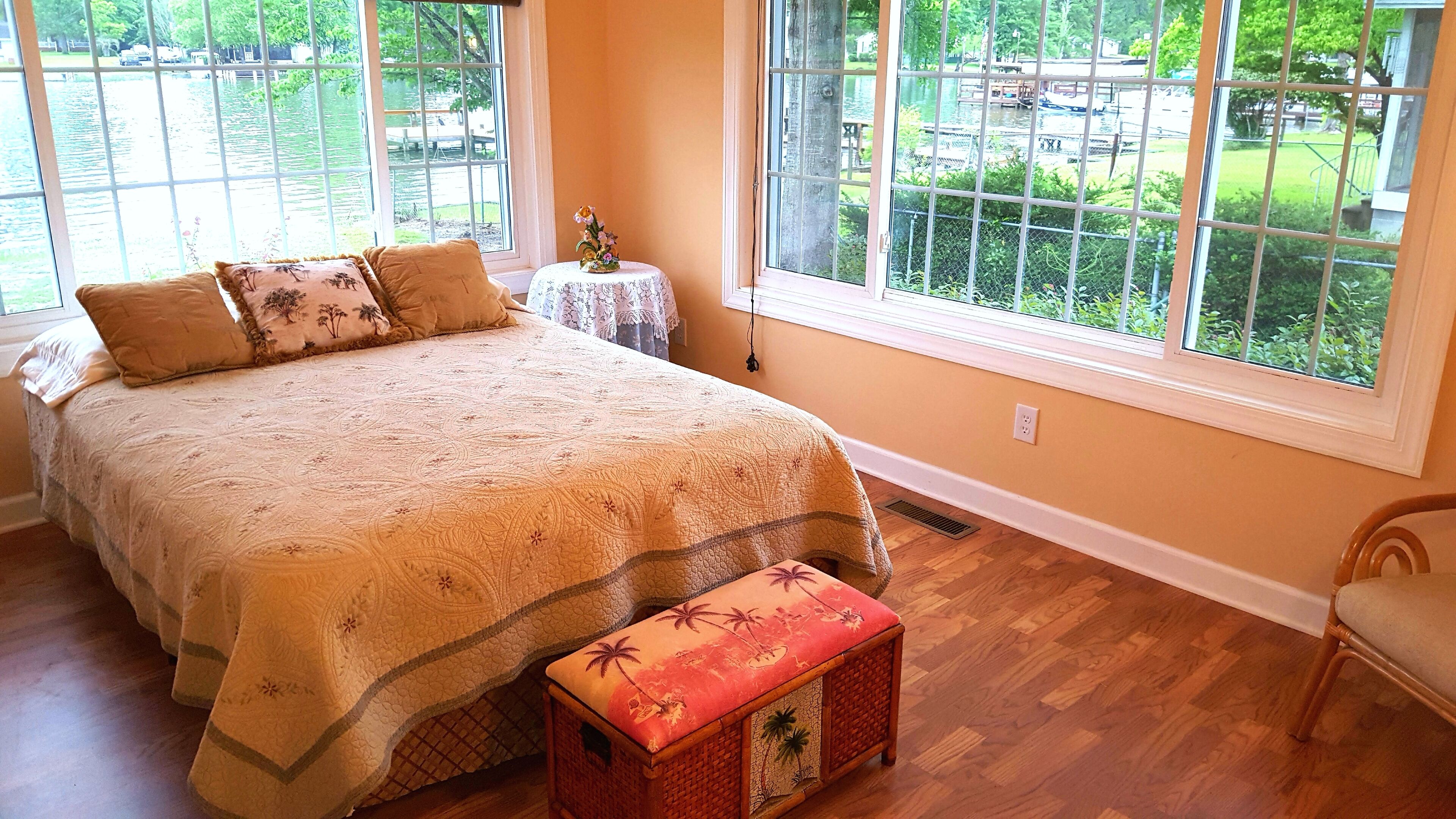 6 bedrooms, free WiFi, bed sheets