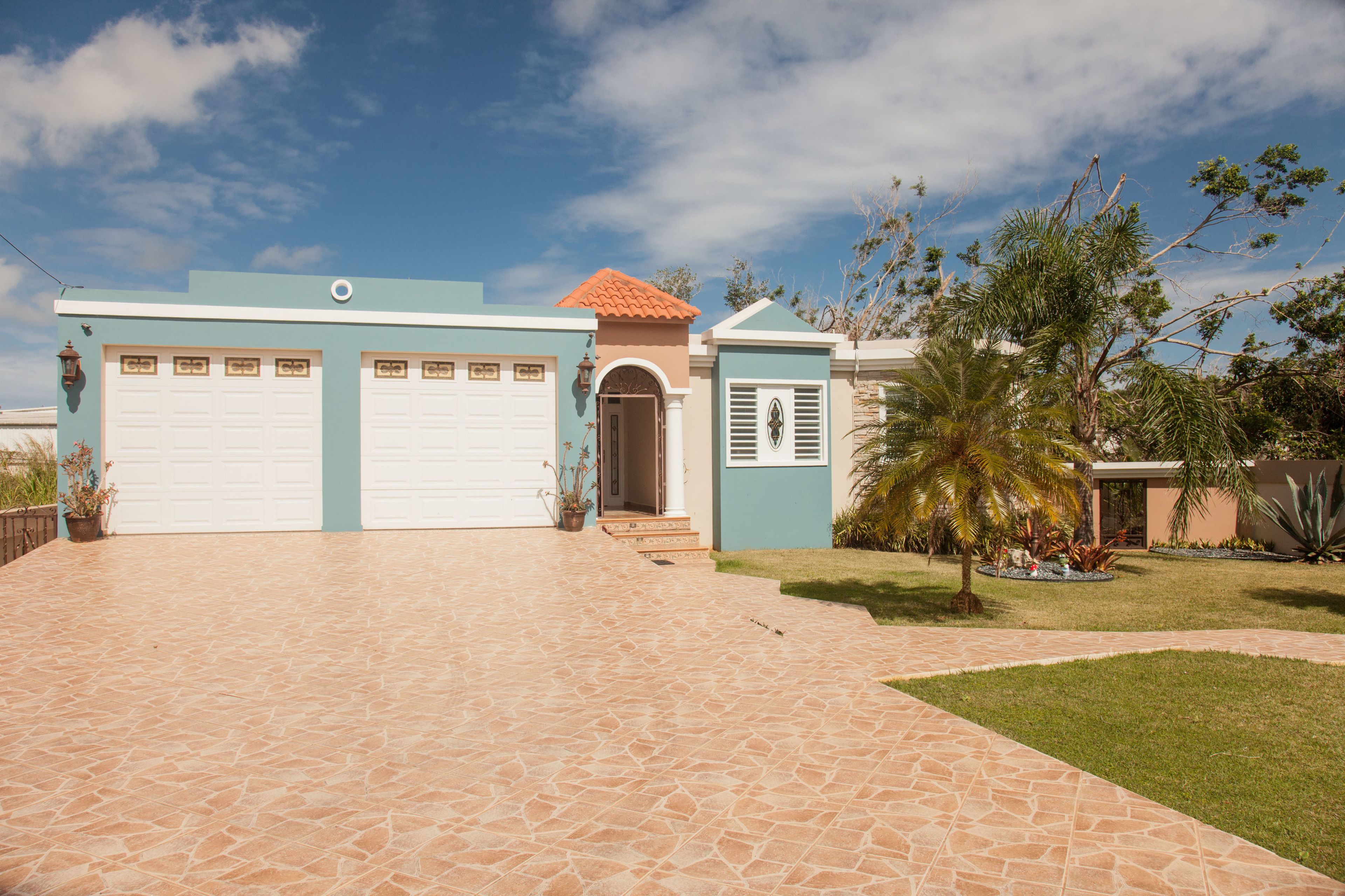 Big vacational house in Isabela