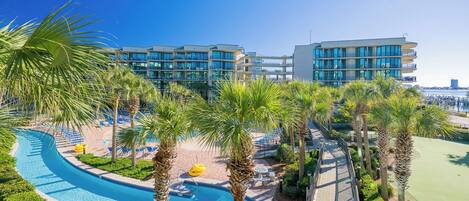 Una piscina cubierta