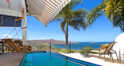 Private Villa (3BR/3BA) w/ Pool & Stunning Ocean Views - Gated Community