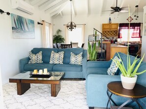 Smart TV, fireplace, stereo