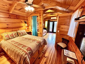 1 bedroom, iron/ironing board, WiFi - #15 Queenie - Gypsy Cottage (Sevierville)
