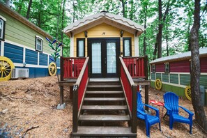 Exterior detail - #14 Hester - Gypsy Cottage (Sevierville)