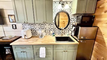 Fridge, microwave, coffee/tea maker