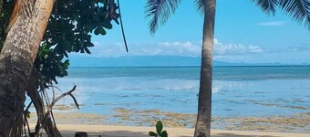 Hibiscus Bure Beachfront Eco Retreat, Relax ... Godere..