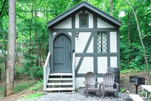 Terrace/patio - #4 Stella - Tiny Home Cottage (Sevierville)