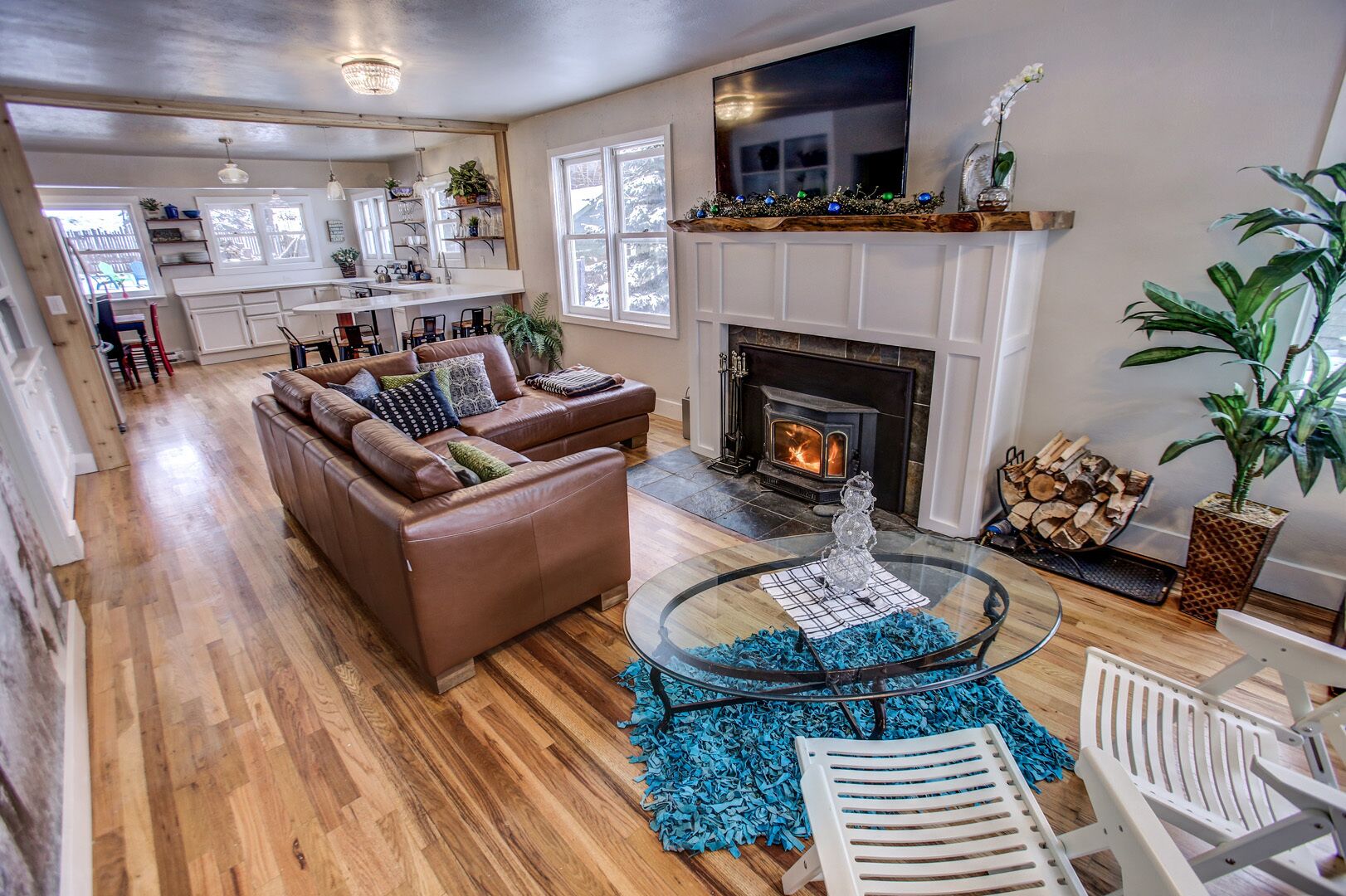 **New! Beautiful Fully Remodeled 3,000 sf Historic Home Downtown McCall w HotTub