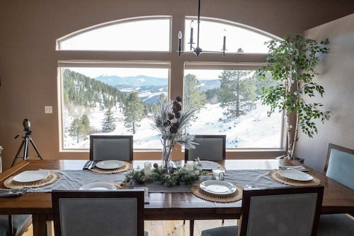 Gorgeous 4BD luxury mountain getaway