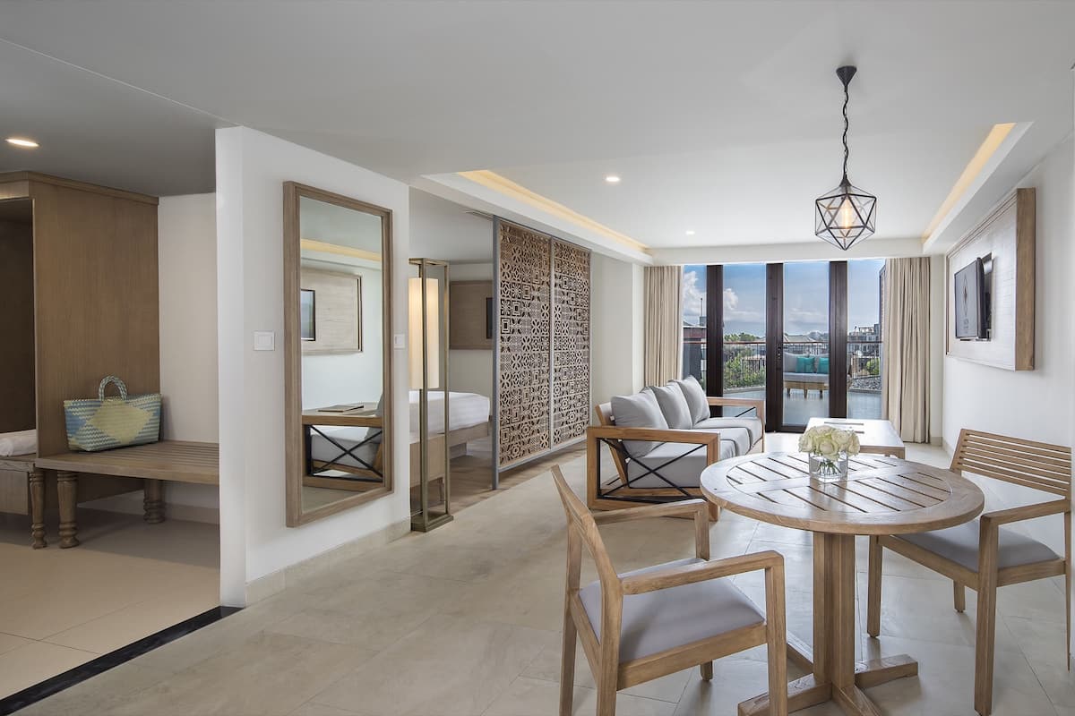 one bedroom balcony suite | premium bedding, minibar, in-room safe, desk