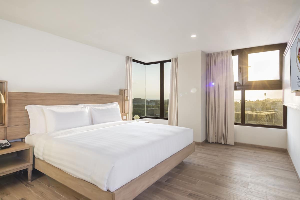 One Bedroom Suite | Sängtillbehör av högsta kvalitet och minibar
