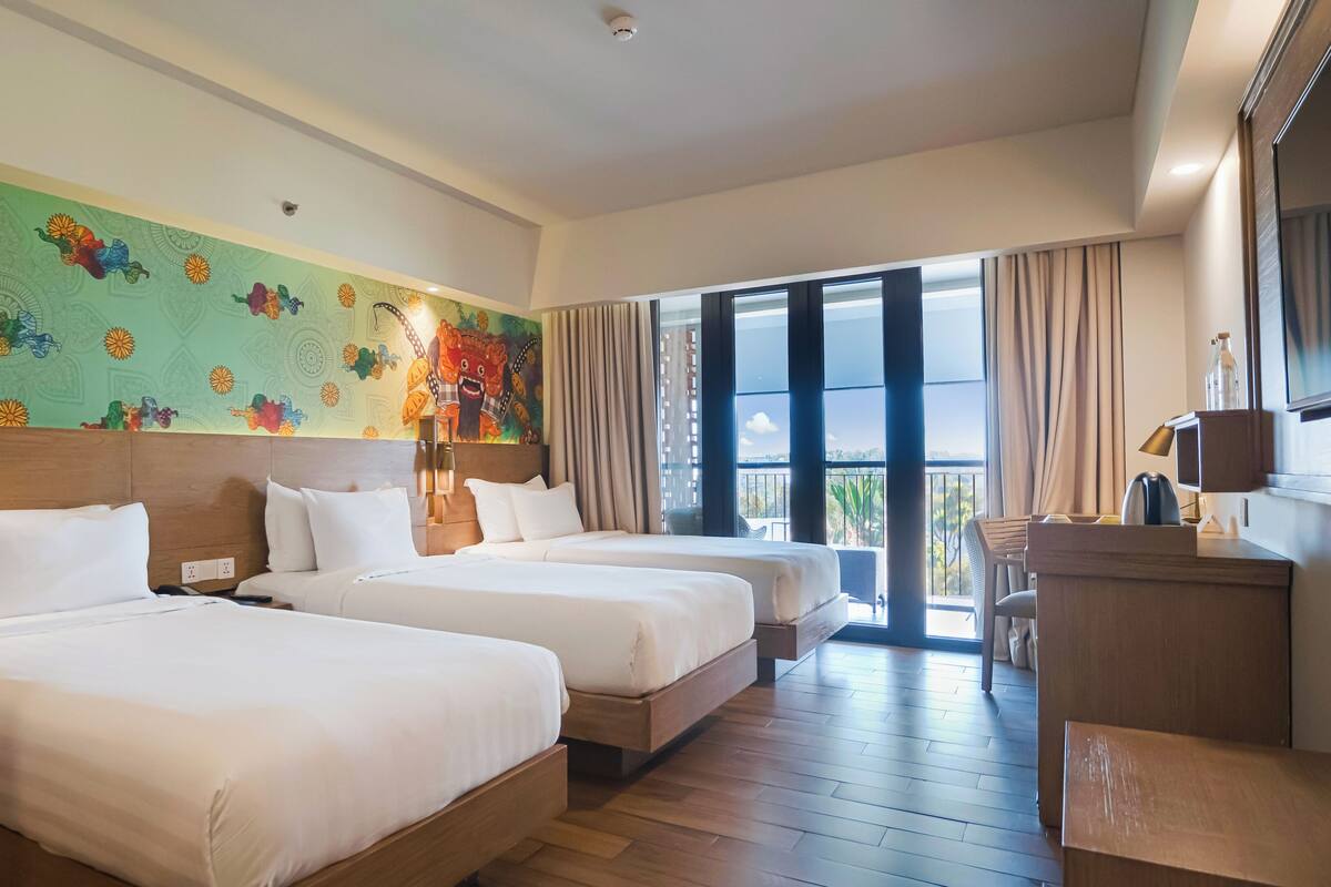 Superior Triple Room | Premium bedding, minibar, in-room safe, desk