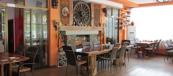 Nirvana Hotel - Hostel