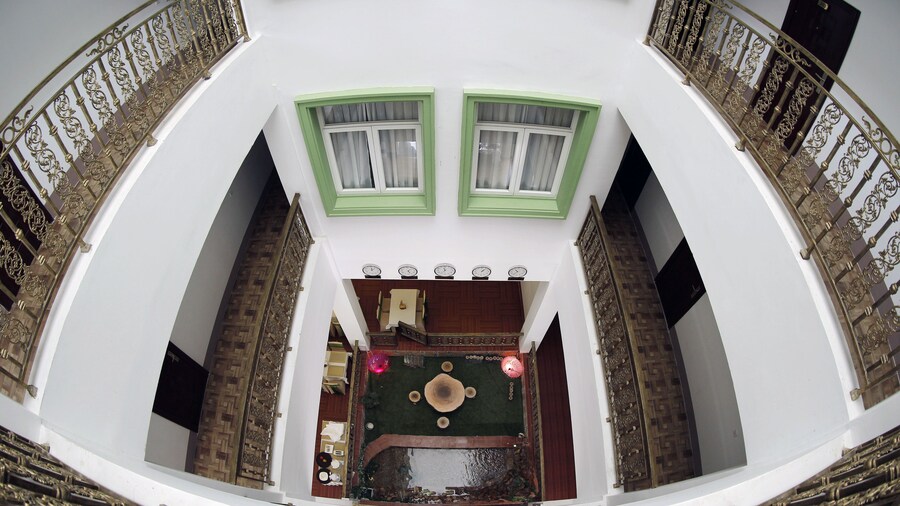 Virtue Highland Hotel