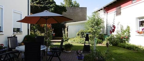 屋外ダイニングエリア