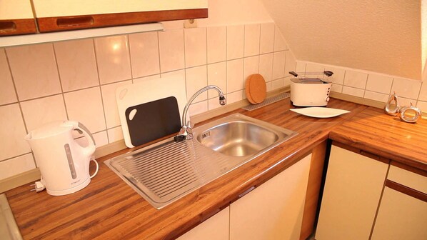 Fridge, microwave, oven