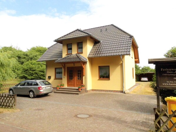 Unclassified image, 1 of 21, button - Apartment Type 1 - Holiday House "Karsten" (Karlshagen)