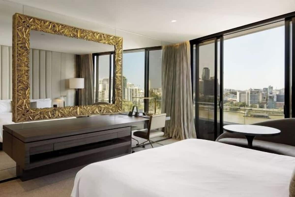 1 bedroom, minibar, in-room safe, desk