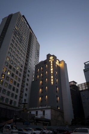 Front of property – evening/night