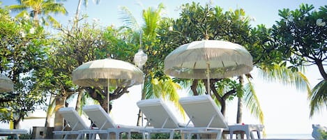 Family Villa, 3 Bedrooms, Oceanfront | Terrace/patio