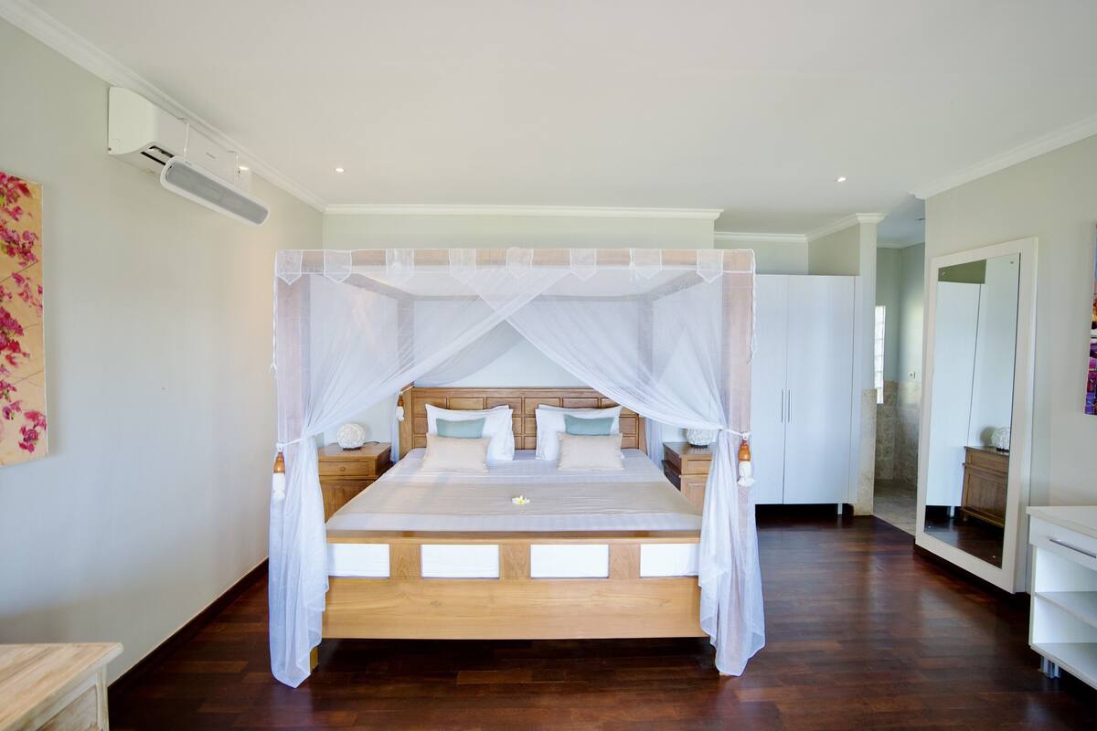 Deluxe Double Room | Minibar, desk, free WiFi, bed sheets